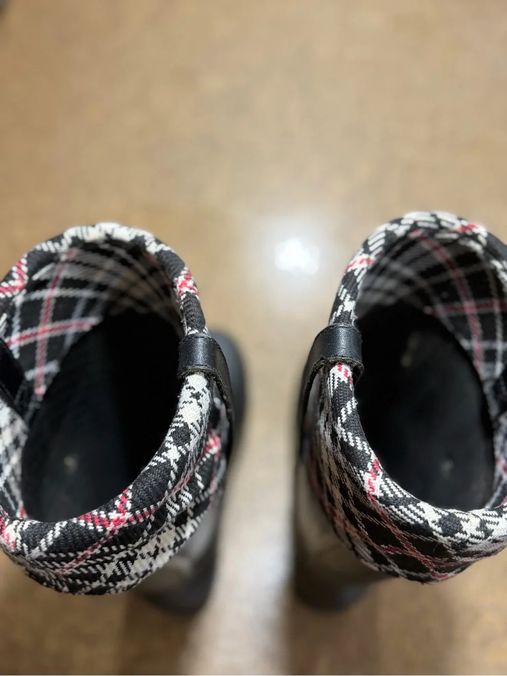CROCS waterproof black